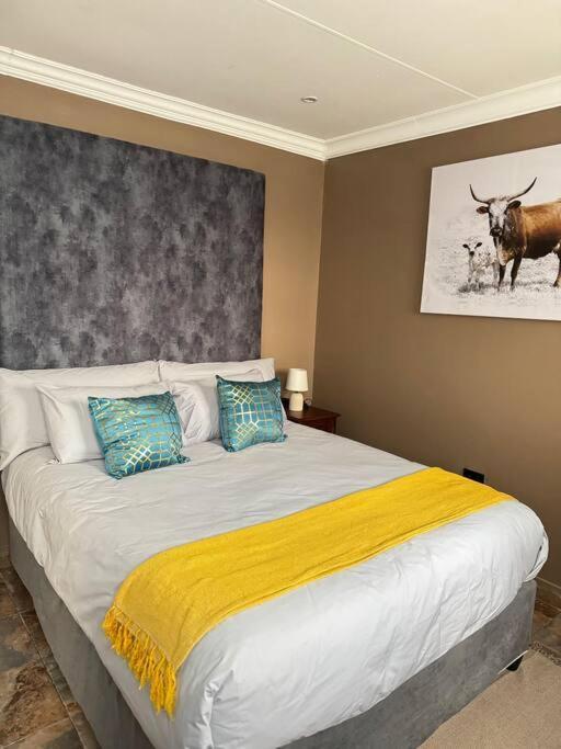 Spacious Stay-In 2Bedroom Apartment Kempton Park Exterior foto